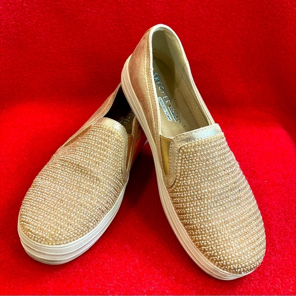 SKECHERS Sz 8 Rise Gold Pearls  Slip On White Rubber Sole SN801 Loafers Shoes